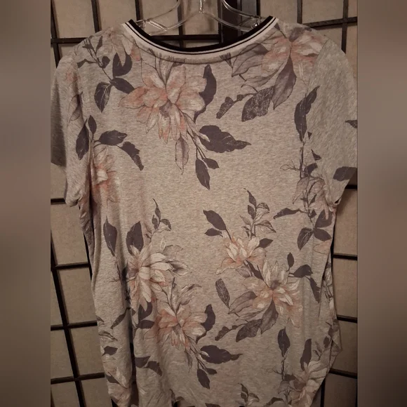 Calvin Klein Performance Stretch Floral (Gray Purple Cream) Short Sleeve Top- Lg - Picture 4 of 7